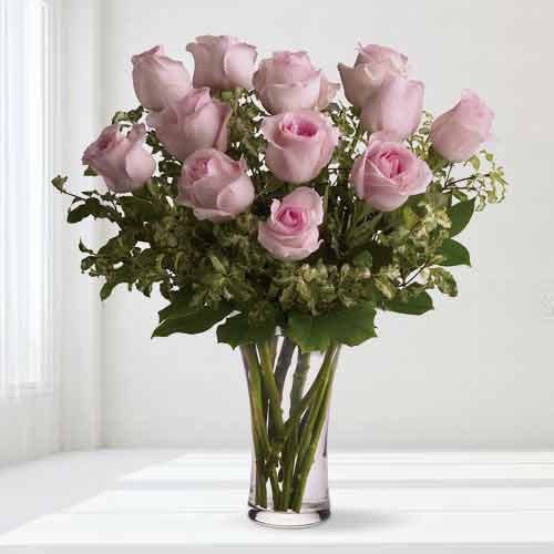 12 Graceful Long Stemmed Pink Roses Bouquet