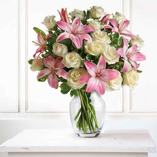 Romantic Bouquet of White Roses and Pink Lilies