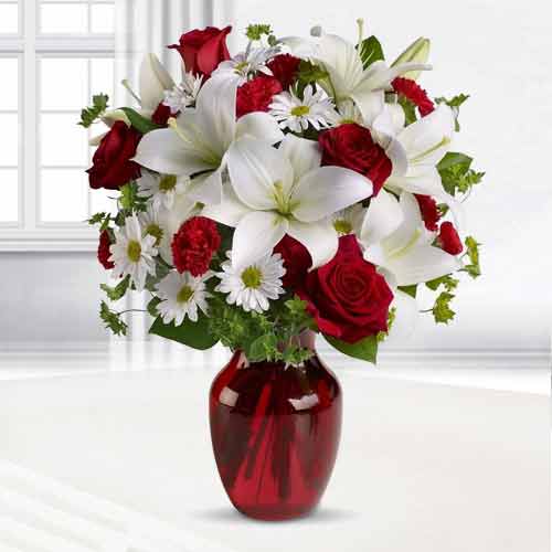 Desirable Bouquet of Red Roses and White Lilies