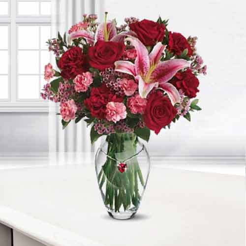 Romantic Red and Pink Flowers Bouquet