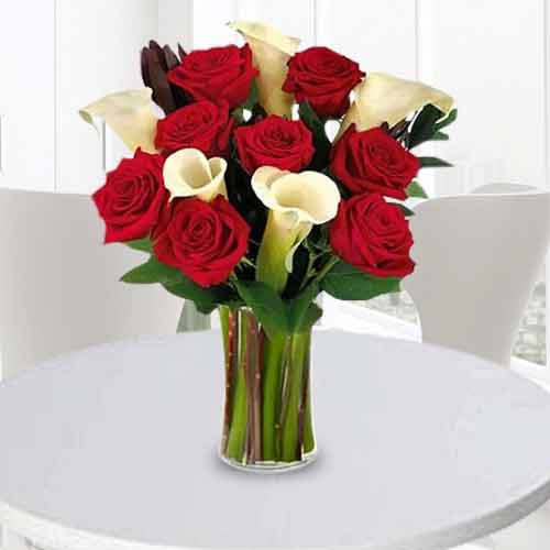 Elegant Bouquet of Red Rose and White Calla Lilies