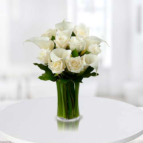 Charming Bouquet of White Roses and Calla Lilies