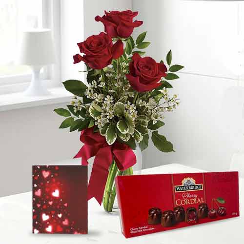 3 Red Rose Bouquet with Chocolate and Card