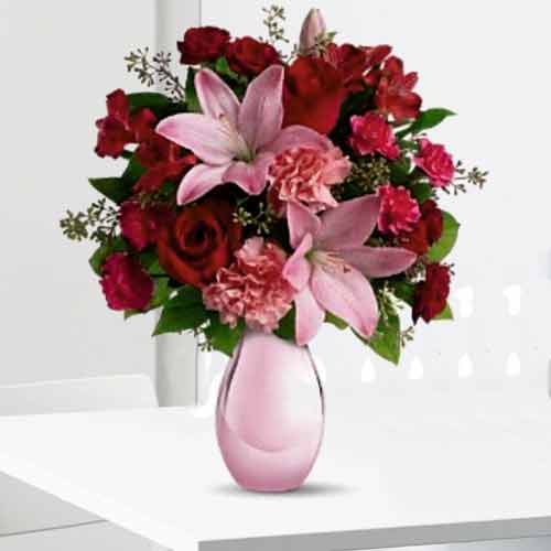 Alluring Red and Pink Flower Bouquet